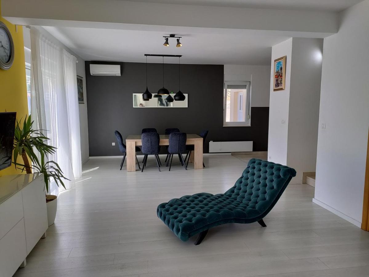 Ferienwohnung Magi House With Pool Podstrana Exterior foto