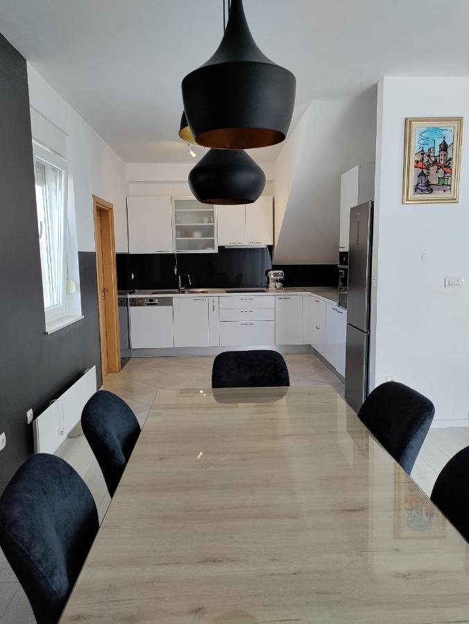 Ferienwohnung Magi House With Pool Podstrana Exterior foto